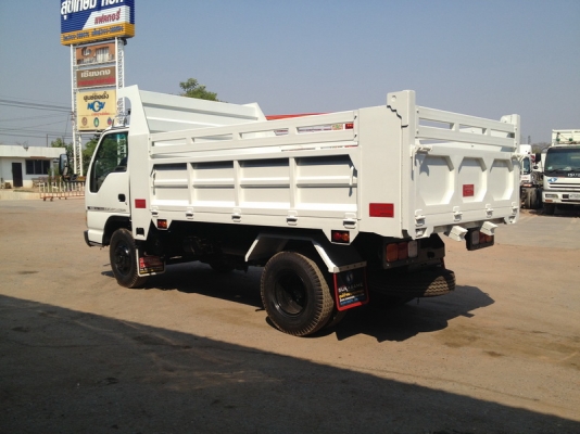 ขายครับ ISUZU NPR เครื่อง 135 แรงกระบะดั้มยาว 3.3 เมตร กว้าง 2.30 เมตร ยาง 825 รถนอกจากญี่ปุ่นทำใหม่ทั้งคันจดทะเบียนไว้ก่อนเรียบร้อยพร้อมเล่มพร้อมโอน 100\%