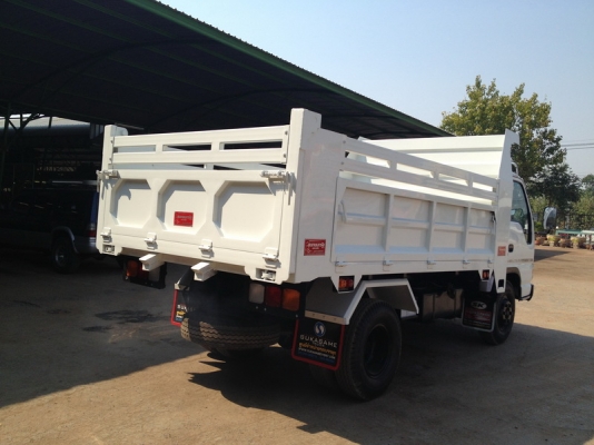 ขายครับ ISUZU NPR เครื่อง 135 แรงกระบะดั้มยาว 3.3 เมตร กว้าง 2.30 เมตร ยาง 825 รถนอกจากญี่ปุ่นทำใหม่ทั้งคันจดทะเบียนไว้ก่อนเรียบร้อยพร้อมเล่มพร้อมโอน 100\%