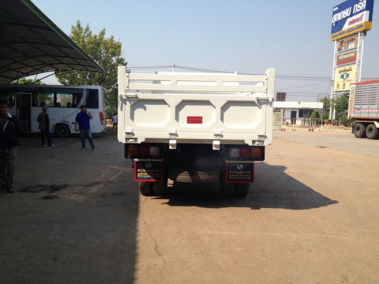 ขายครับ ISUZU NPR เครื่อง 135 แรงกระบะดั้มยาว 3.3 เมตร กว้าง 2.30 เมตร ยาง 825 รถนอกจากญี่ปุ่นทำใหม่ทั้งคันจดทะเบียนไว้ก่อนเรียบร้อยพร้อมเล่มพร้อมโอน 100\%