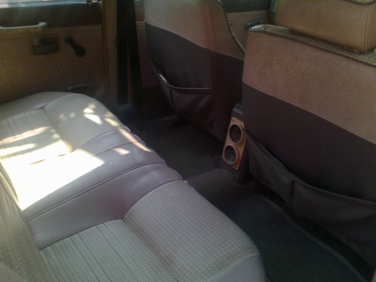 รถกระบะISUZU KB 4  ประตู  เครื่อง  2500  เอกสารทะเบียนเต็ม  ยางใหมทั้ง  4  เส้น  รถสวยพร้อมใช้งาน