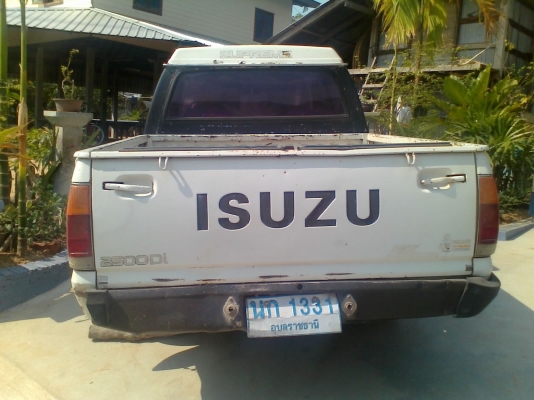 รถกระบะISUZU KB 4  ประตู  เครื่อง  2500  เอกสารทะเบียนเต็ม  ยางใหมทั้ง  4  เส้น  รถสวยพร้อมใช้งาน