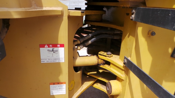 KOMATSU  WA100-3E SERIAL NO.532XX  พี่อั๋น สุราษฏร์ธานี แล้วค่ะ