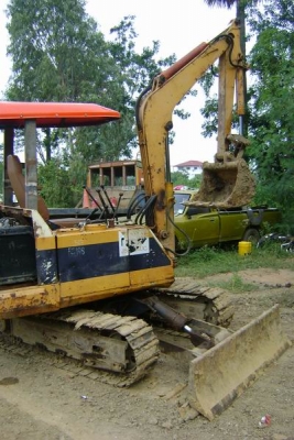 ขายรถแบ็คโฮเล็ก PC 30-3 ขายรถแบ็คโฮเล็ก PC 30-3