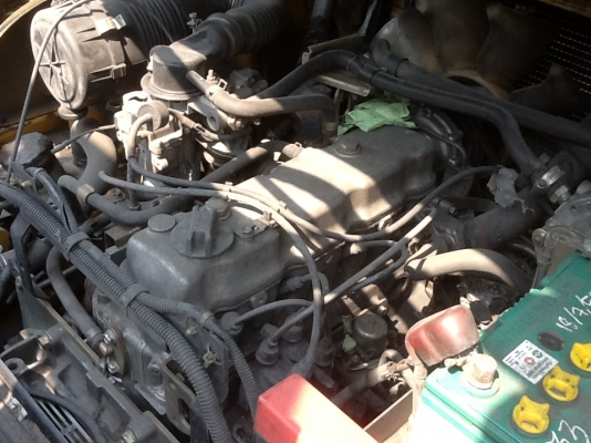 รถยก CATTERPILLAR น้ำหนักยก 2.5 -3.0 ตัน เสาสูง 5 เมตร เครื่องเบนซินติดแก๊ส เกียร์ออโต้