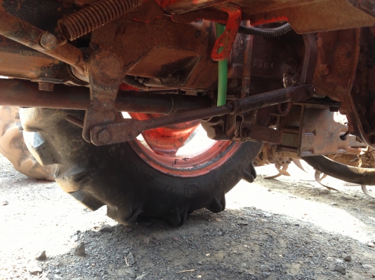 คูโบต้า L2605 4 WD 2 เพลาพร้อมโรตารี่. ขายตามสภาพถูกๆ