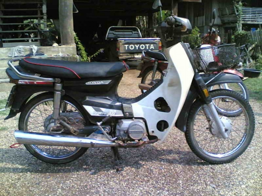 ขายดรีมคุรุสภาเล่มทะเบียนเต็มพร้อมชุดโอนเครื่องดีอะไหล่เดิมขาย 11900 บาท