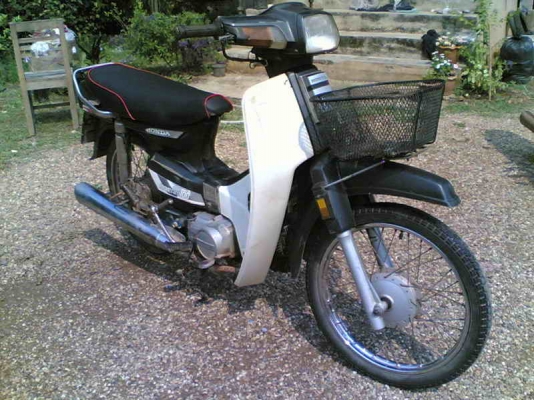 ขายดรีมคุรุสภาเล่มทะเบียนเต็มพร้อมชุดโอนเครื่องดีอะไหล่เดิมขาย 11900 บาท