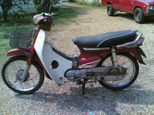 ขายดรีมคุรุสภา(แดง)เล่มทะเบียนพร้อมชุดโอนเครื่องดีอะไหล่เดิมครบขาย 9500 บาท