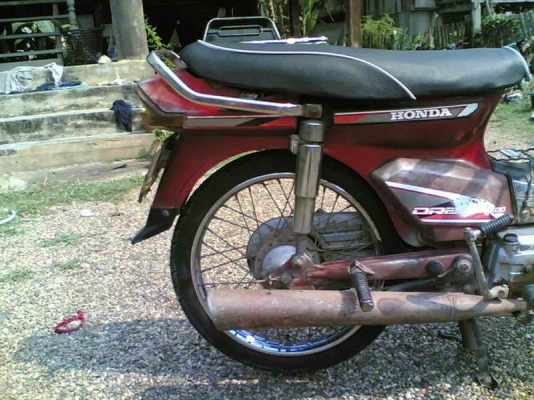 ขายดรีมคุรุสภา(แดง)เล่มทะเบียนพร้อมชุดโอนเครื่องดีอะไหล่เดิมครบขาย 9500 บาท