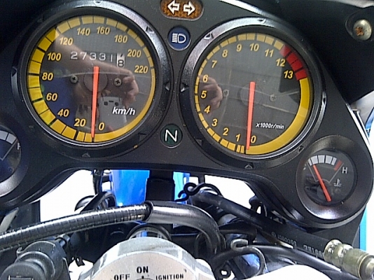 CBR 150 R ไมล์เหลือง รถสวย สภาพดีมาก CBR 150 R ไมล์เหลือง รถสวย สภาพดีมาก