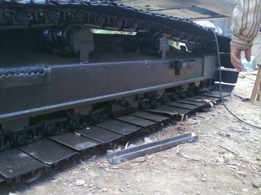 ขายด่วน..รถแบคโฮ SUMITO SH200-3 สภาพใหม่ เก็บสี บาง ๆ ในสภาพครบ พร้อมใช้ ทะเบียนครบ จัดไฟแน๊นซ์ สบาย.