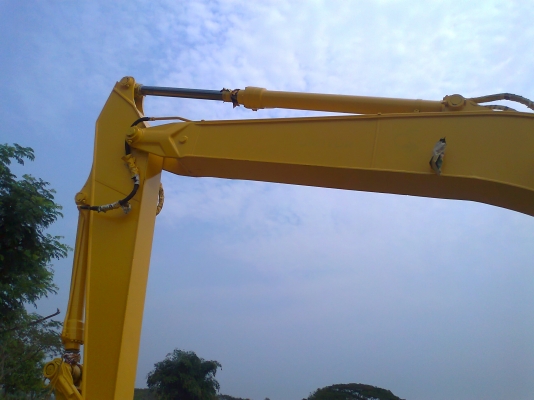 ขายด่วน..รถแบคโฮ SUMITO SH200-3 สภาพใหม่ เก็บสี บาง ๆ ในสภาพครบ พร้อมใช้ ทะเบียนครบ จัดไฟแน๊นซ์ สบาย.