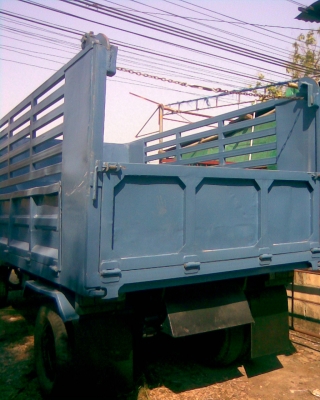 ุ6 ล้อ อีซูซุ ดั้ม  หลัง F