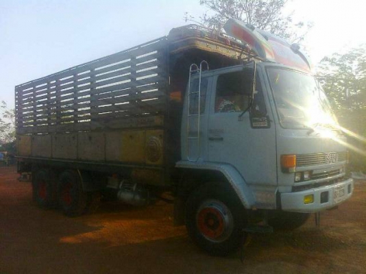 ขายรถ10ล้อISUZU ROKCY  195   1เพลา เป็นรถล่อง กะบะยาว 7 ม.รถสวยพร้อมใช้