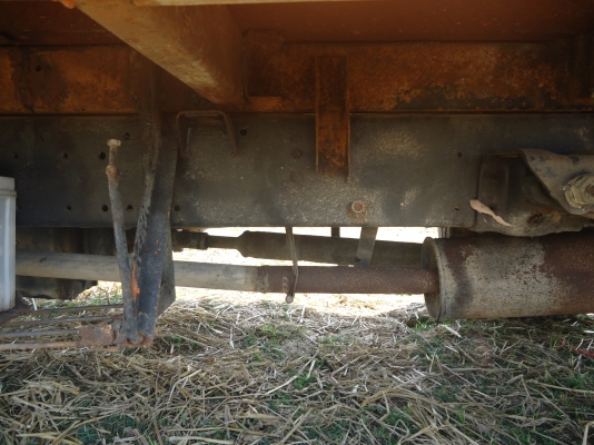 ลดราคาแล้วครับมาก่อนได้ก่อนขายด่วน รถISUZU 4ล้อกลาง TLD85HP