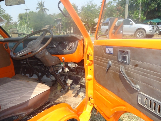 ลดราคาแล้วครับมาก่อนได้ก่อนขายด่วน รถISUZU 4ล้อกลาง TLD85HP