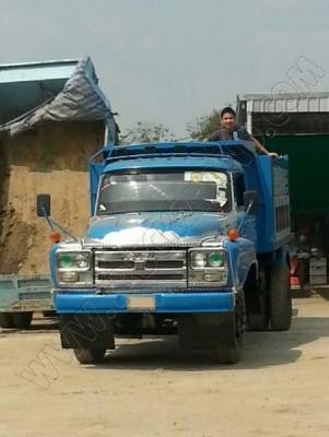 รถบรรทุก 6 ล้อดั๊มพ์หัวยาว ยี่ห้อ ISUZU