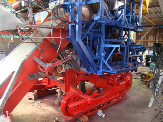 ขายแล้วครับ ไปเชียงราย ส่งเรียบร้อย สามชุก 12 HT(นอก) JO+turbo(~250 แรง) ปั้ม DYKIN 22 เลดทั้งคัน อุ้ม 2.5 ตัน ท่อส่งข้าวปรับระดับ ใช้ได้สองระบบ ทั้งรองกระสอบและอุ้ม