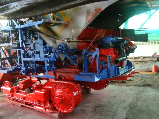 ขายแล้วครับ ไปเชียงราย ส่งเรียบร้อย สามชุก 12 HT(นอก) JO+turbo(~250 แรง) ปั้ม DYKIN 22 เลดทั้งคัน อุ้ม 2.5 ตัน ท่อส่งข้าวปรับระดับ ใช้ได้สองระบบ ทั้งรองกระสอบและอุ้ม