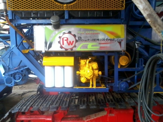 ขายแล้วครับ ไปเชียงราย ส่งเรียบร้อย สามชุก 12 HT(นอก) JO+turbo(~250 แรง) ปั้ม DYKIN 22 เลดทั้งคัน อุ้ม 2.5 ตัน ท่อส่งข้าวปรับระดับ ใช้ได้สองระบบ ทั้งรองกระสอบและอุ้ม