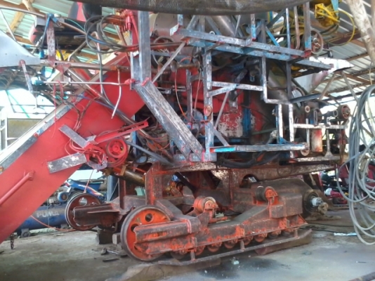 ขายแล้วครับ ไปเชียงราย ส่งเรียบร้อย สามชุก 12 HT(นอก) JO+turbo(~250 แรง) ปั้ม DYKIN 22 เลดทั้งคัน อุ้ม 2.5 ตัน ท่อส่งข้าวปรับระดับ ใช้ได้สองระบบ ทั้งรองกระสอบและอุ้ม