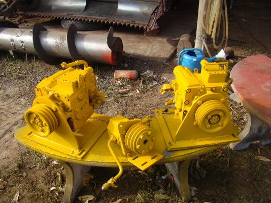 ขายแล้วครับ ไปเชียงราย ส่งเรียบร้อย สามชุก 12 HT(นอก) JO+turbo(~250 แรง) ปั้ม DYKIN 22 เลดทั้งคัน อุ้ม 2.5 ตัน ท่อส่งข้าวปรับระดับ ใช้ได้สองระบบ ทั้งรองกระสอบและอุ้ม