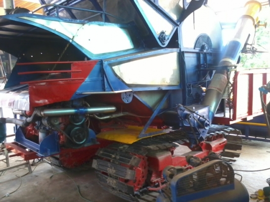 ขายแล้วครับ ไปเชียงราย ส่งเรียบร้อย สามชุก 12 HT(นอก) JO+turbo(~250 แรง) ปั้ม DYKIN 22 เลดทั้งคัน อุ้ม 2.5 ตัน ท่อส่งข้าวปรับระดับ ใช้ได้สองระบบ ทั้งรองกระสอบและอุ้ม