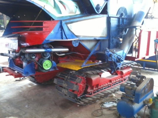 ขายแล้วครับ ไปเชียงราย ส่งเรียบร้อย สามชุก 12 HT(นอก) JO+turbo(~250 แรง) ปั้ม DYKIN 22 เลดทั้งคัน อุ้ม 2.5 ตัน ท่อส่งข้าวปรับระดับ ใช้ได้สองระบบ ทั้งรองกระสอบและอุ้ม