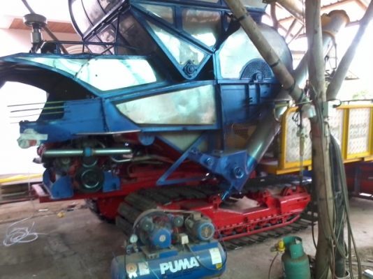 ขายแล้วครับ ไปเชียงราย ส่งเรียบร้อย สามชุก 12 HT(นอก) JO+turbo(~250 แรง) ปั้ม DYKIN 22 เลดทั้งคัน อุ้ม 2.5 ตัน ท่อส่งข้าวปรับระดับ ใช้ได้สองระบบ ทั้งรองกระสอบและอุ้ม