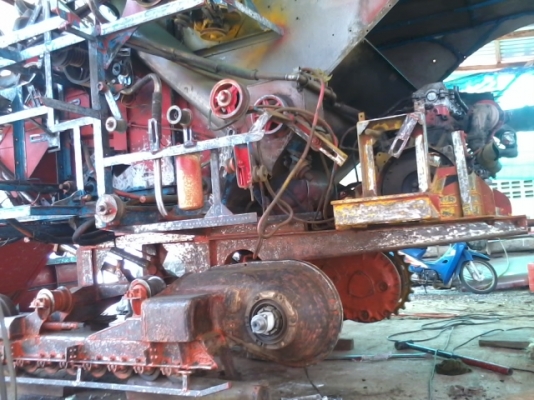 ขายแล้วครับ ไปเชียงราย ส่งเรียบร้อย สามชุก 12 HT(นอก) JO+turbo(~250 แรง) ปั้ม DYKIN 22 เลดทั้งคัน อุ้ม 2.5 ตัน ท่อส่งข้าวปรับระดับ ใช้ได้สองระบบ ทั้งรองกระสอบและอุ้ม