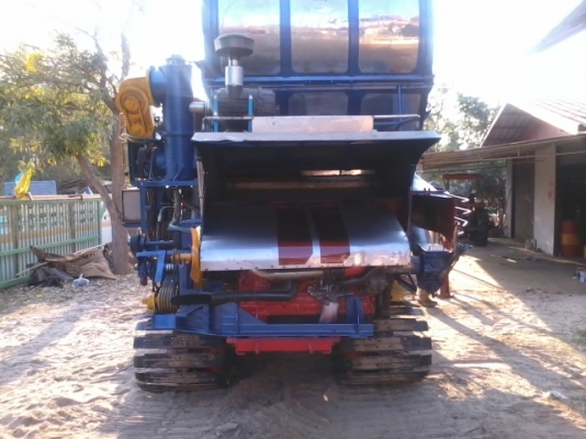 ขายแล้วครับ ไปเชียงราย ส่งเรียบร้อย สามชุก 12 HT(นอก) JO+turbo(~250 แรง) ปั้ม DYKIN 22 เลดทั้งคัน อุ้ม 2.5 ตัน ท่อส่งข้าวปรับระดับ ใช้ได้สองระบบ ทั้งรองกระสอบและอุ้ม