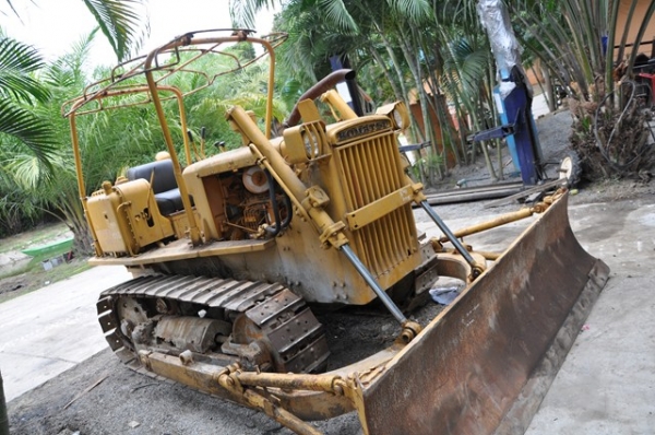 ขายรถดันดิน KOMATSU D30-15 สภาพสวยๆ ใช้งานน้อย