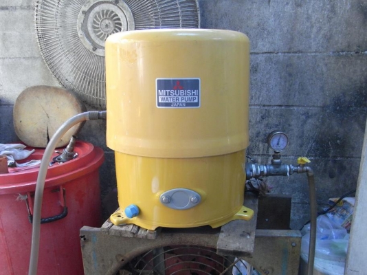 ขายปั้มน้ำ Mitsubishi 300 W สภาพสวย เปลี่ยนถังใหม่ยังไม่เคยใช้ รับประกันคุณภาพ ดูประวัติการขายผมได้ครับ