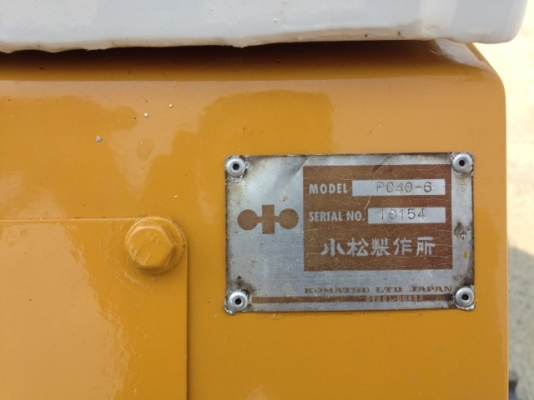 ขายรถแบคโฮล KOMATSU PC40-6 ทำสีใหม่ นำเข้า มือสองจากญี่ปุ่นแท้ๆ