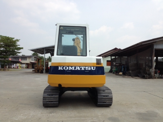 ขายรถแบคโฮล KOMATSU PC40-6 ทำสีใหม่ นำเข้า มือสองจากญี่ปุ่นแท้ๆ