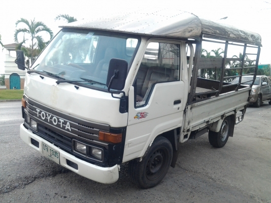 Toyota สี่ล้อกลาง ป้ายเล็ก LH80 ปี97
