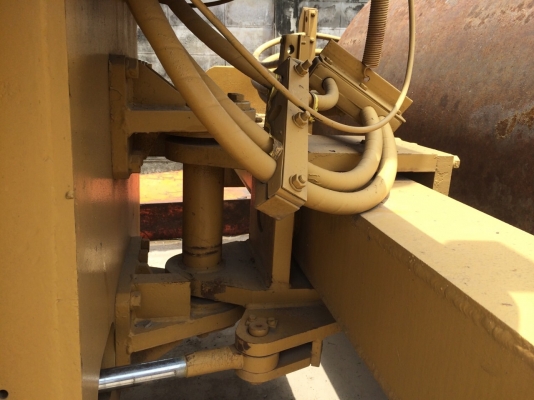 ขายด่วนรถบด3ล้อเหล็ก SAKAI R2 ตรวจเช็คพร้อมใช้