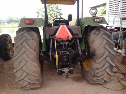 ขายรถไถจอร์นเดียรุ่่น 6603 121 แรงม้าขับเคลื่อน 4 ล้อสภาพใหม่ไม่ค่อยใช้สภาพดีมากครับ