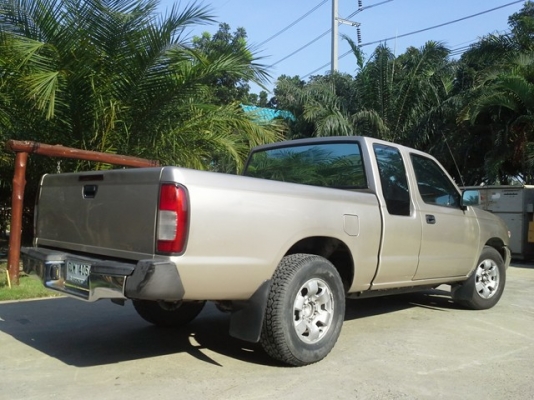 ขายNisan BigM KingCab ปี2000 เครื่อง K24A เีกียร์ออโต้ แก๊สถังโดนัทติดมา2เดือน