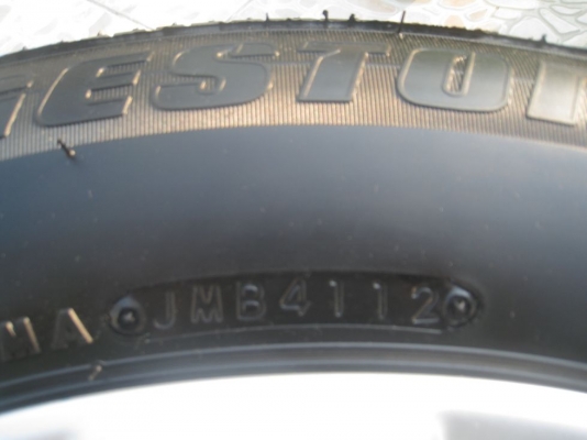 ขายล้อแม็ก nissan teana  16"x6.5"  5 รู 114 et40 +ยางปี 4112 (081-3747940)