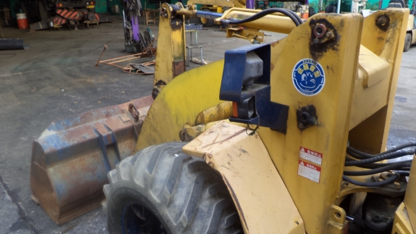 WA40-2-4315รถตักKOMATSUตอนนี้รถจอดที่(CSนวนคร)ครับ