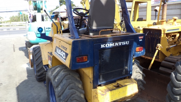 WA40-2-4315รถตักKOMATSUตอนนี้รถจอดที่(CSนวนคร)ครับ