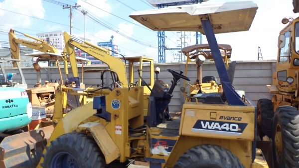 WA40-2-4315รถตักKOMATSUตอนนี้รถจอดที่(CSนวนคร)ครับ