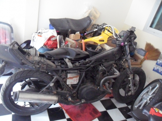 ขายxs250 รถจอดนานครับมีสำเนาทะเบียนให้ครับเป็นชื่อผมเองเพิ่งต่อมา