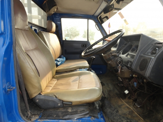 ขายรถหกล้อ DYNA350 เครื่อง13ฺB เครื่องดี รถพร้อมใช้งาน