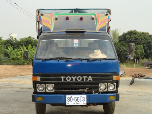 ขายรถหกล้อ DYNA350 เครื่อง13ฺB เครื่องดี รถพร้อมใช้งาน