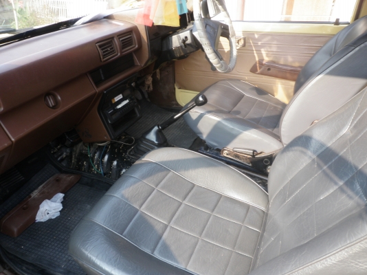 ขาย TOYOTA HILUX  LN56 ภาษีเต็มพร้อมใช้ วิ่งไกลสบาย