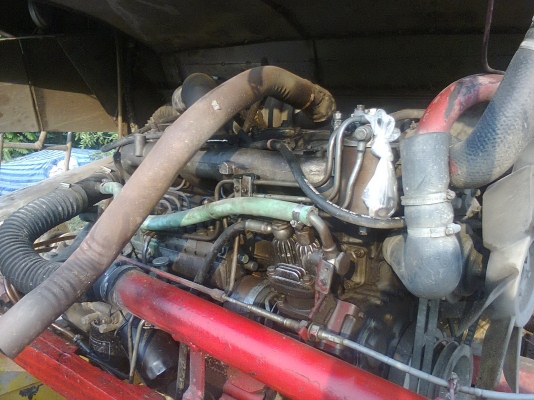 ขายรถเกี่ยวนวดข้าว รุ่น ไวไฟ2002