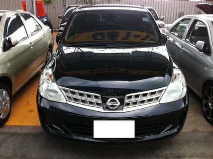 ขาย Nissan tida latio สีดำ
