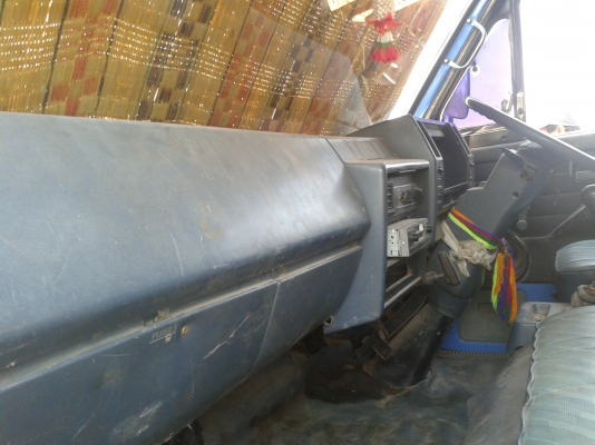 ขาย 6 ล้อ ISUZU NPR 115 รถห้างแท้100\%  เกียร์สั้นแท้ ปี36